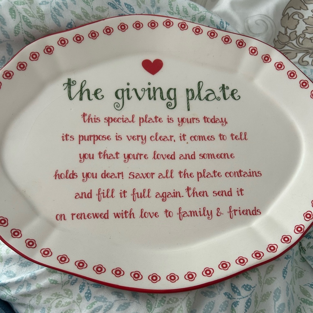 The Giving Plate Red and Green Decorative Plate DEI Design, Perfect Hostess Gift - Picture 6 of 6